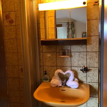 Gaestehaus Dullnig *