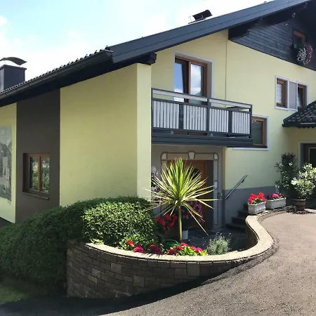 Homestay Gaestehaus Dullnig *