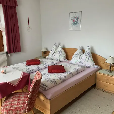 홈스테이 Gaestehaus Dullnig