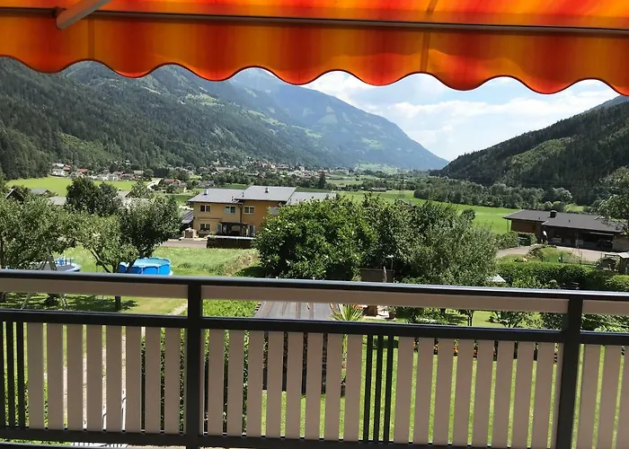 Gaestehaus Dullnig منزل للإقامة *